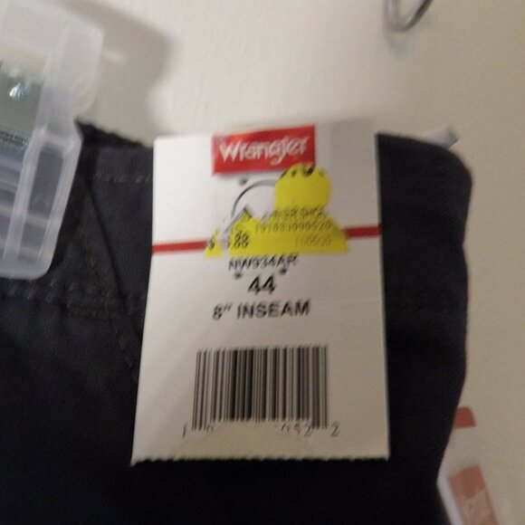 NWT Wrangler Gray Hiker Cargo Shorts Sz 44 - Picture 5 of 7